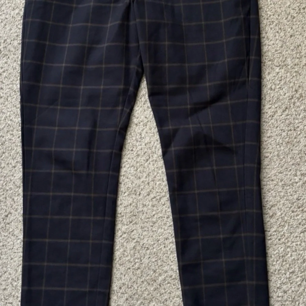 Banana Republic Slim Tapered Plaid Men’s Pants Size 34/32